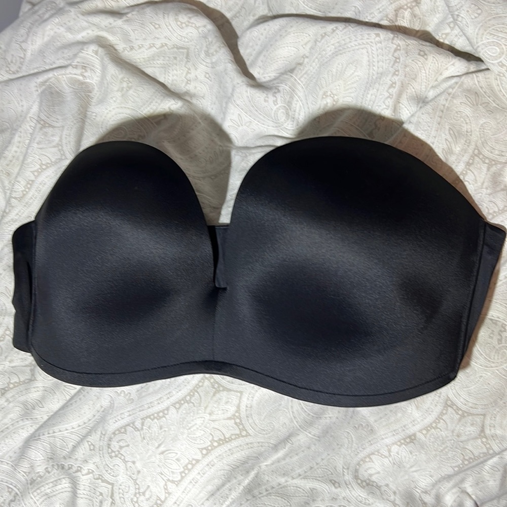 Seamless strapless bra
